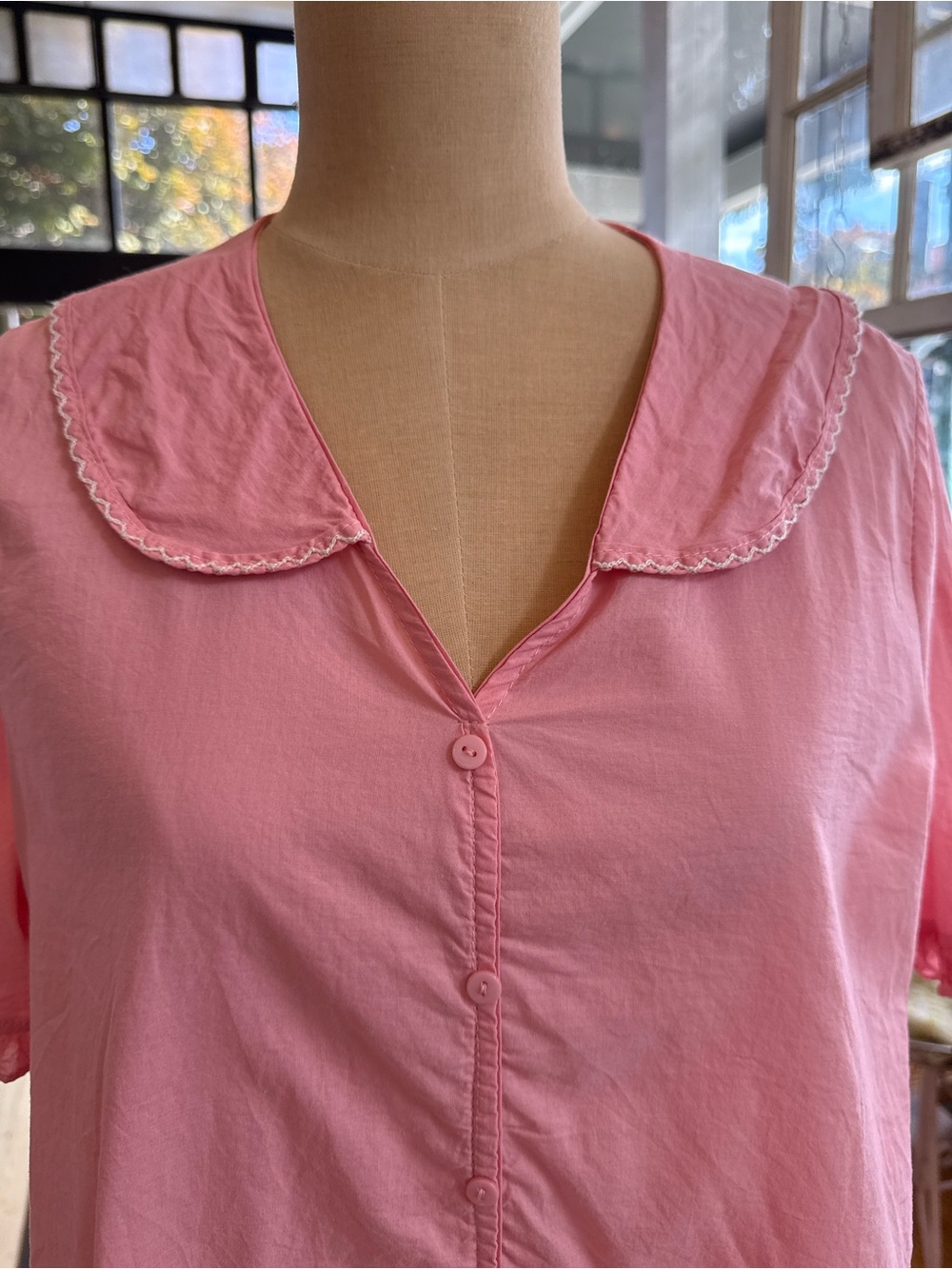 French Vintage Style Soft Pink Button-Front Top with Scalloped Collar